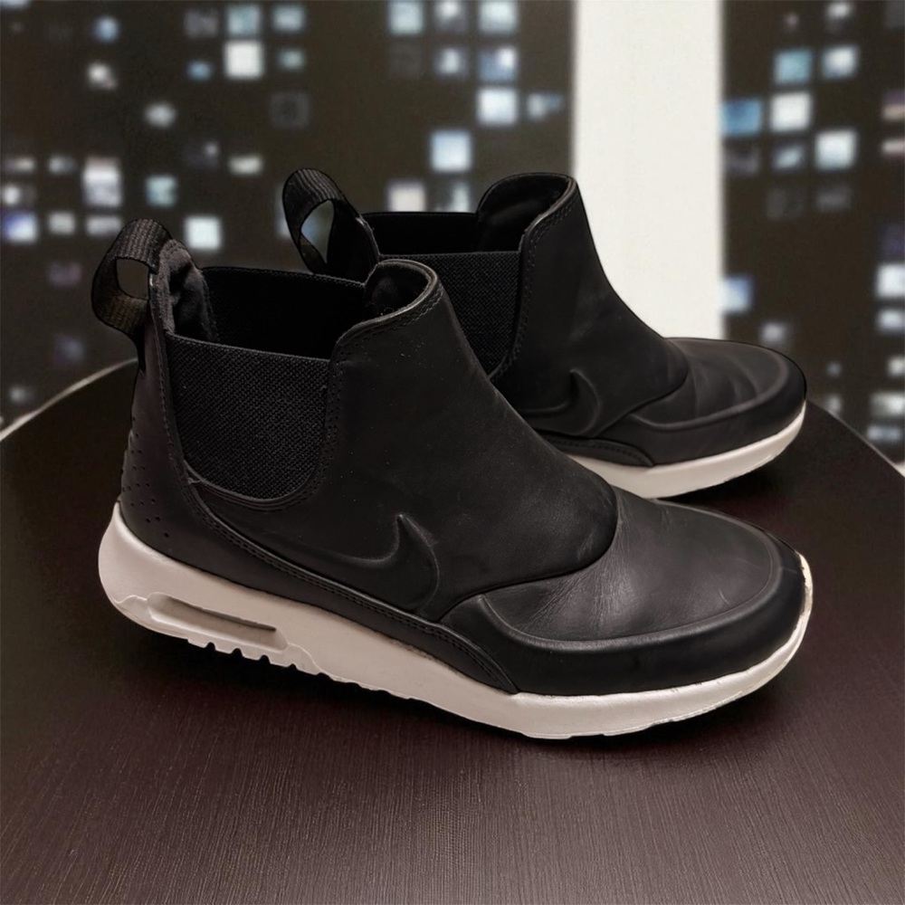 Nike Womens Air Max Thea Mid 7